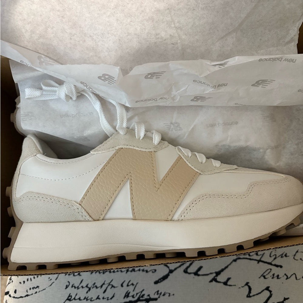 NEW BALANCE 327 - Picture 6 of 10